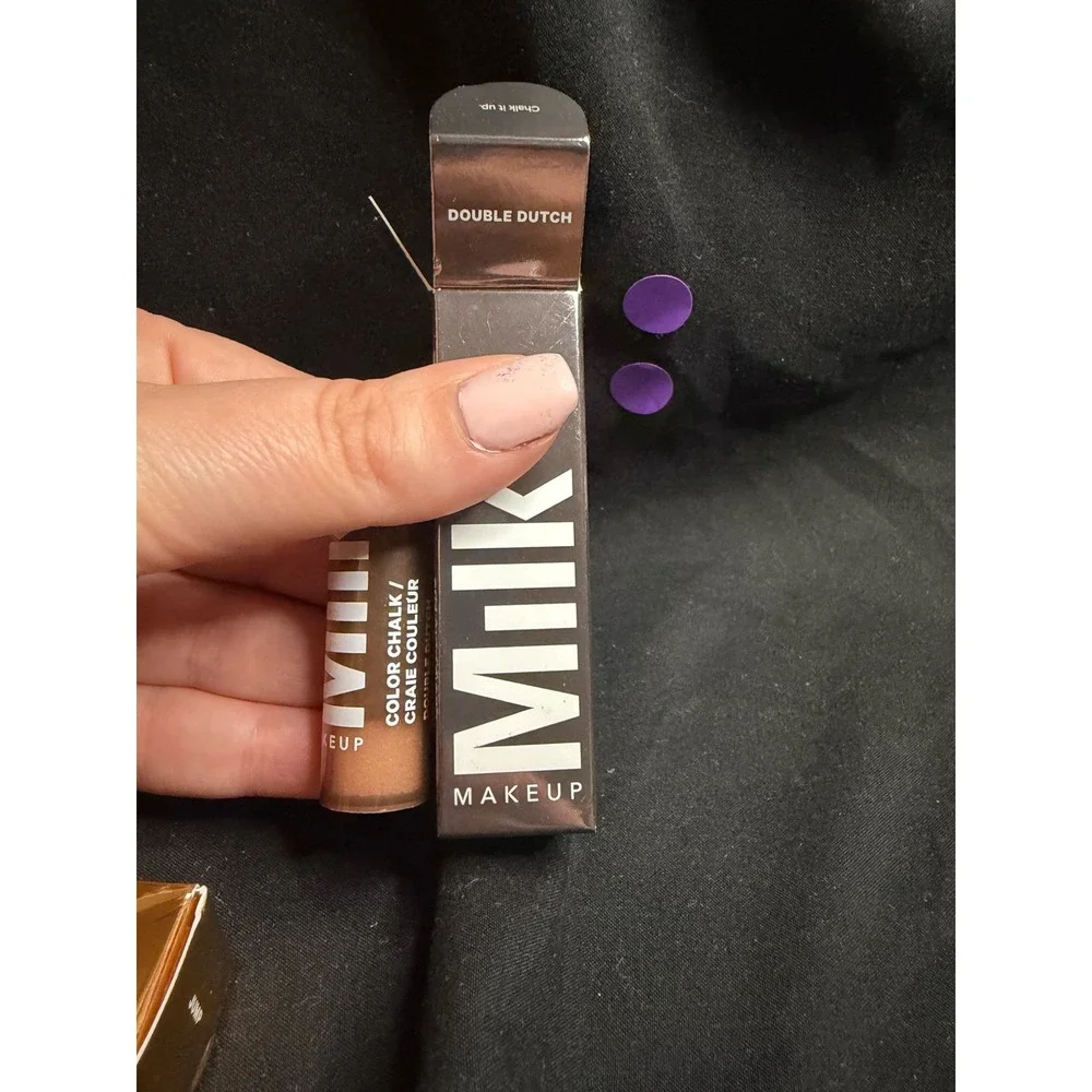 Milk make up color chalk in shade DOUDLE DUTCH